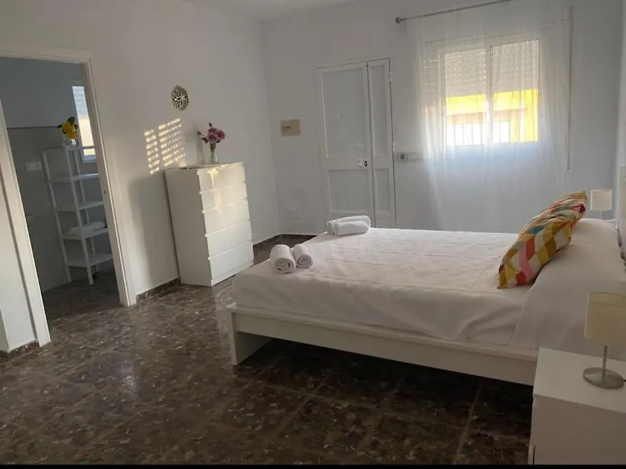 Bonita Casa En Bolonia Apartment